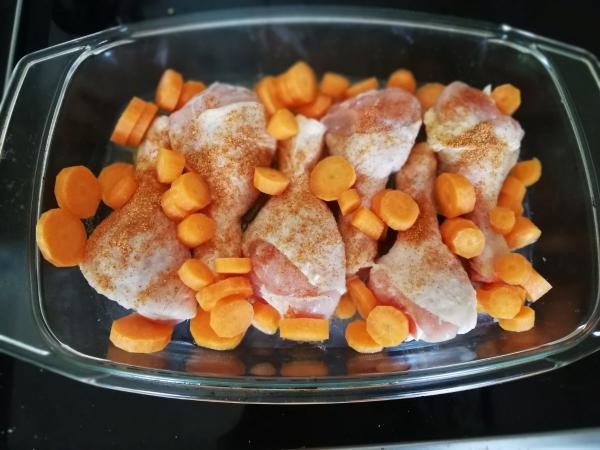 Pečené kuřecí paličky s mrkví - příprava